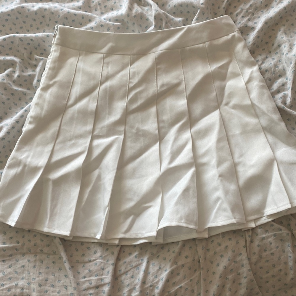 white tennis skirt
